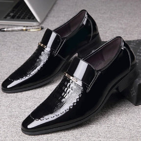 Chaussures d'affaires de luxe pour hommes, bout étroit.